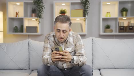 Man-getting-breakup-texting-gets-upset.